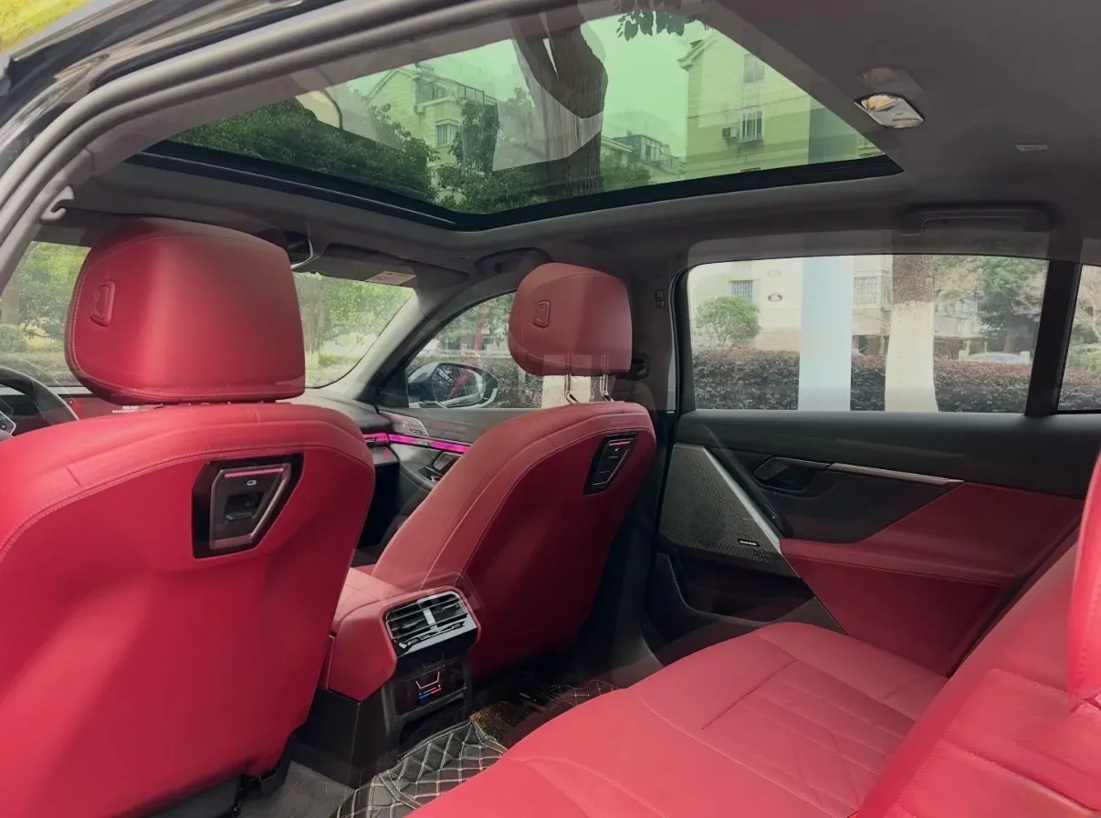 2025 BMW 5 Series 2.0T 258HP L4 8AT,autocango,china used car exporter,china ev exporter,chinese used car exporter,chinese used ev exporter