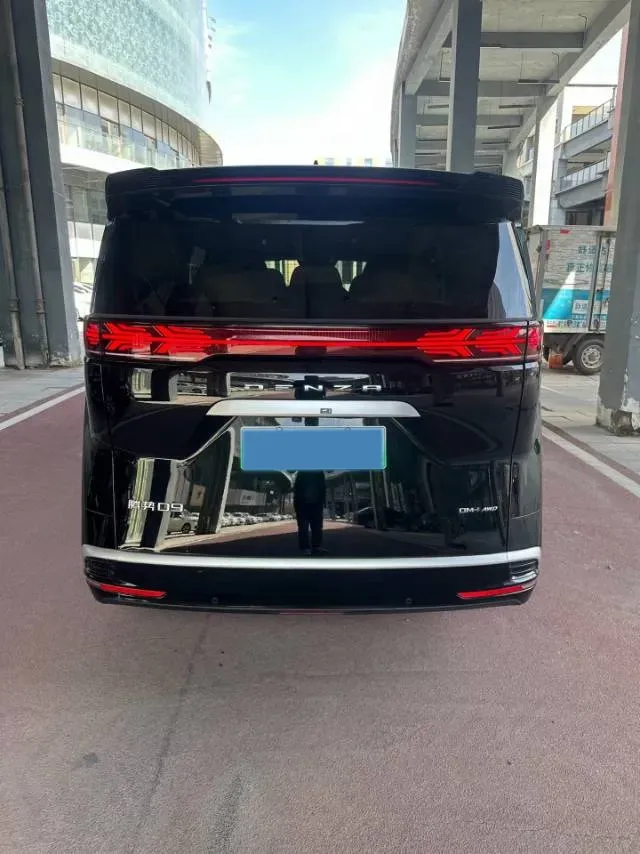 2025 Denza DenzaN9 2.0T 207HP L4 E-CVT PHEV,autocango,china used car exporter,china ev exporter,chinese used car exporter,chinese used ev exporter