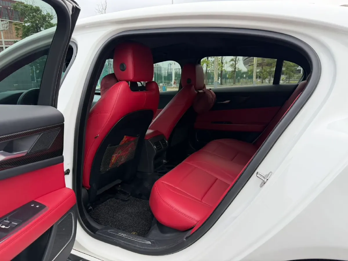 2021 Jaguar XEL 2.0T 250HP L4 8AT,autocango,china used car exporter,china ev exporter,chinese used car exporter,chinese used ev exporter