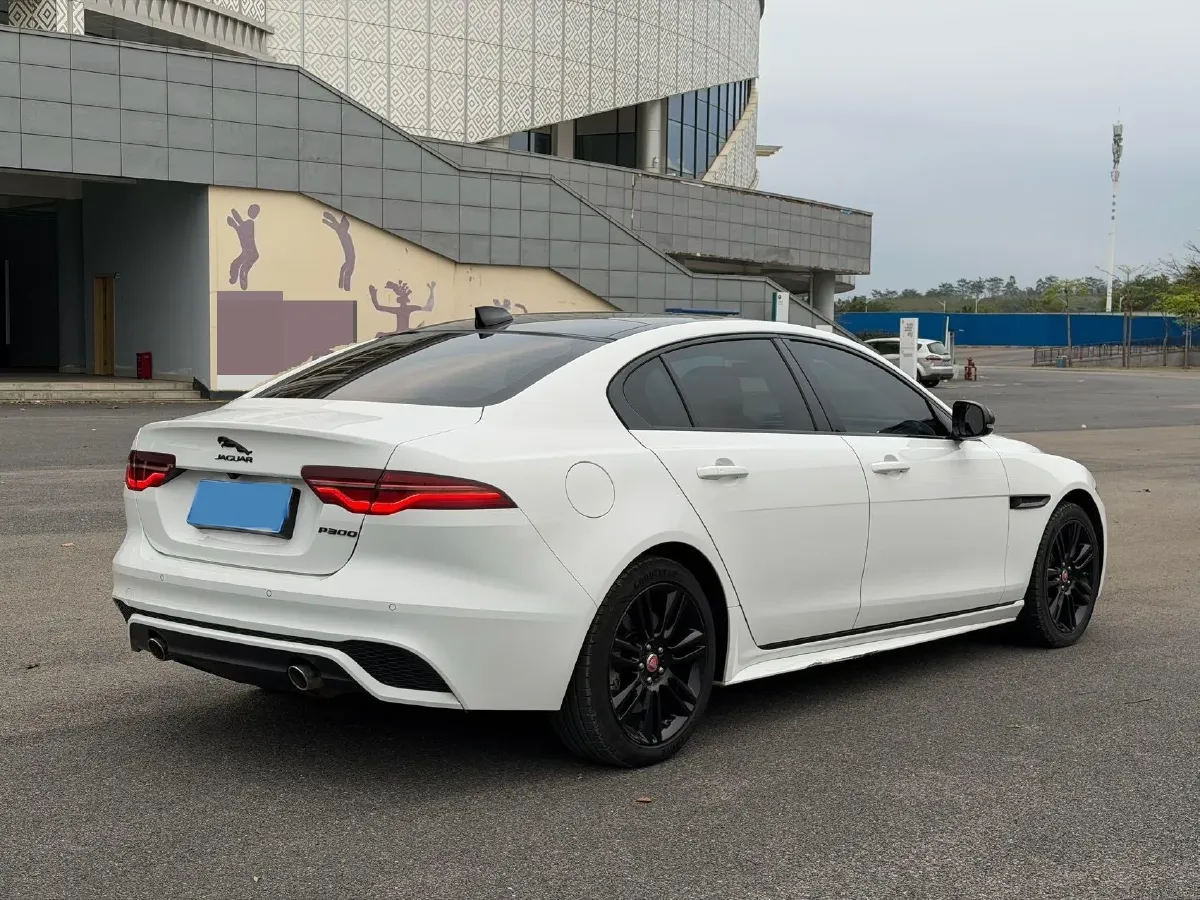 2021 Jaguar XEL 2.0T 250HP L4 8AT,autocango,china used car exporter,china ev exporter,chinese used car exporter,chinese used ev exporter