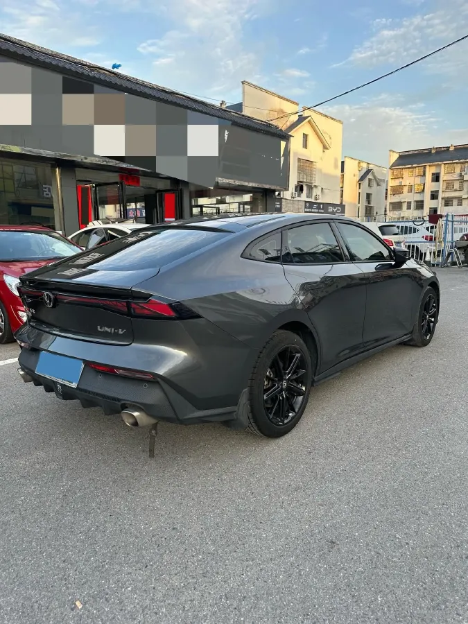 2023 ChangAn UNI-V 1.5T 188HP L4 7DCT,autocango,china used car exporter,china ev exporter,chinese used car exporter,chinese used ev exporter