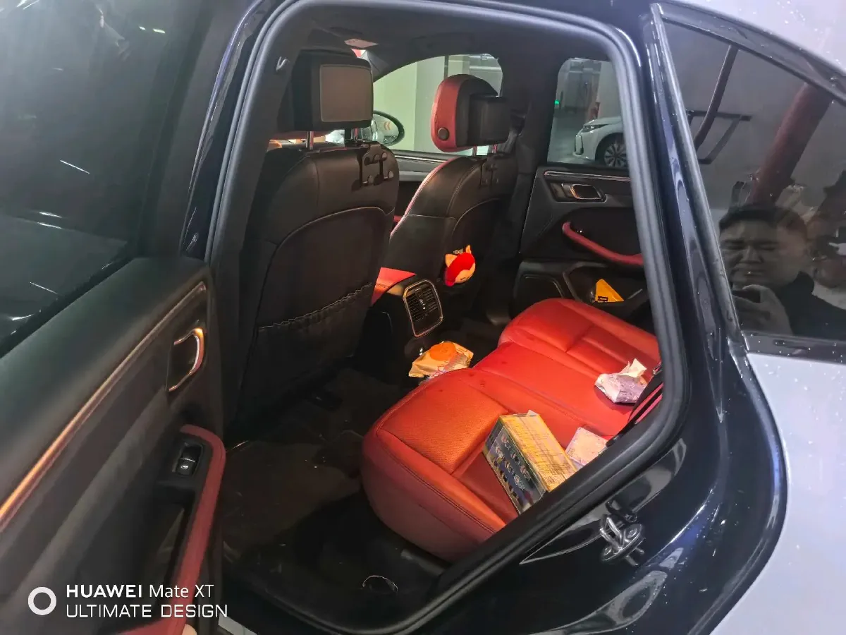 2021 Porsche Macan 2.0T 252HP L4 7DCT,autocango,china used car exporter,china ev exporter,chinese used car exporter,chinese used ev exporter