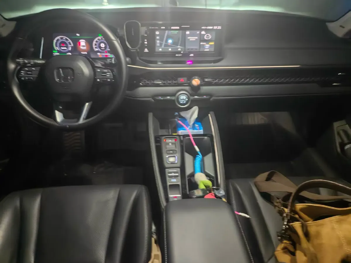 2023 Honda Accord 2.0L 148HP L4 E-CVT PHEV 17.7KWH,autocango,china used car exporter,china ev exporter,chinese used car exporter,chinese used ev exporter