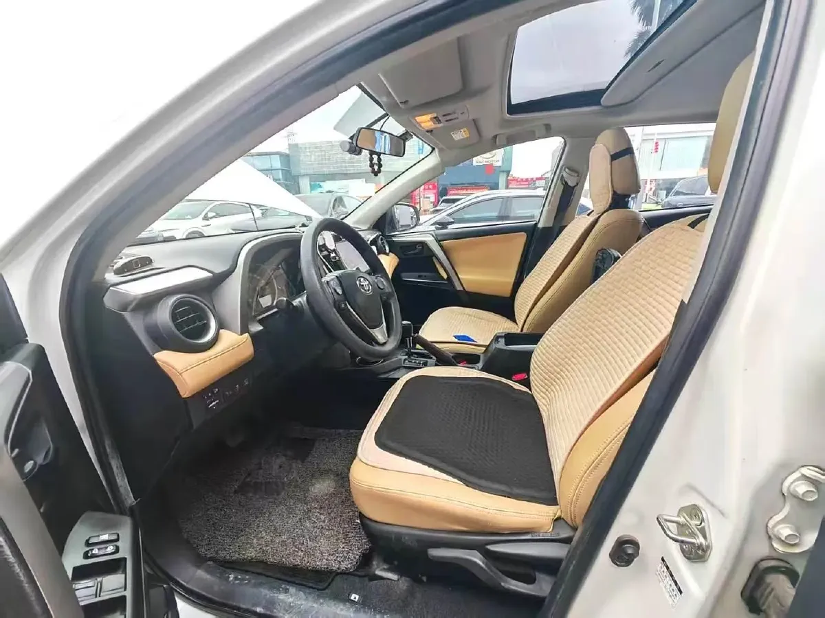 2016 Mitsubishi Outlander 2.0L 150HP L4 CVT,autocango,china used car exporter,china ev exporter,chinese used car exporter,chinese used ev exporter