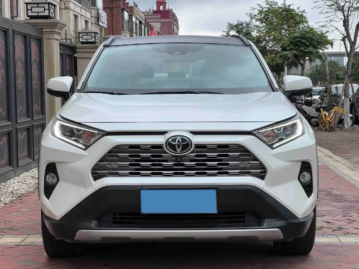 2020 Toyota RAV4 2.0L 171HP L4 CVT,autocango,china used car exporter,china ev exporter,chinese used car exporter,chinese used ev exporter