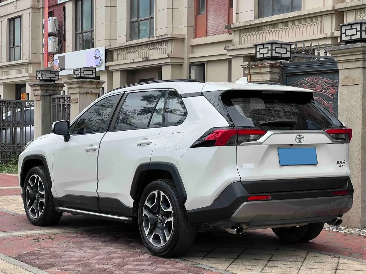2020 Toyota RAV4 2.0L 171HP L4 CVT,autocango,china used car exporter,china ev exporter,chinese used car exporter,chinese used ev exporter