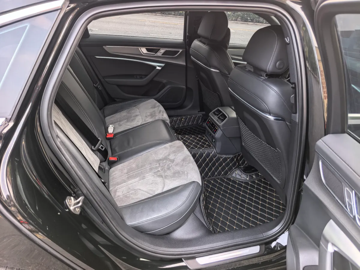 2023 Audi A6L 2.0T 245HP L4 7DCT,autocango,china used car exporter,china ev exporter,chinese used car exporter,chinese used ev exporter