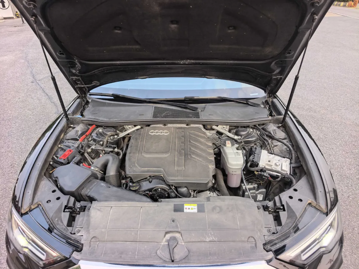 2023 Audi A6L 2.0T 245HP L4 7DCT,autocango,china used car exporter,china ev exporter,chinese used car exporter,chinese used ev exporter