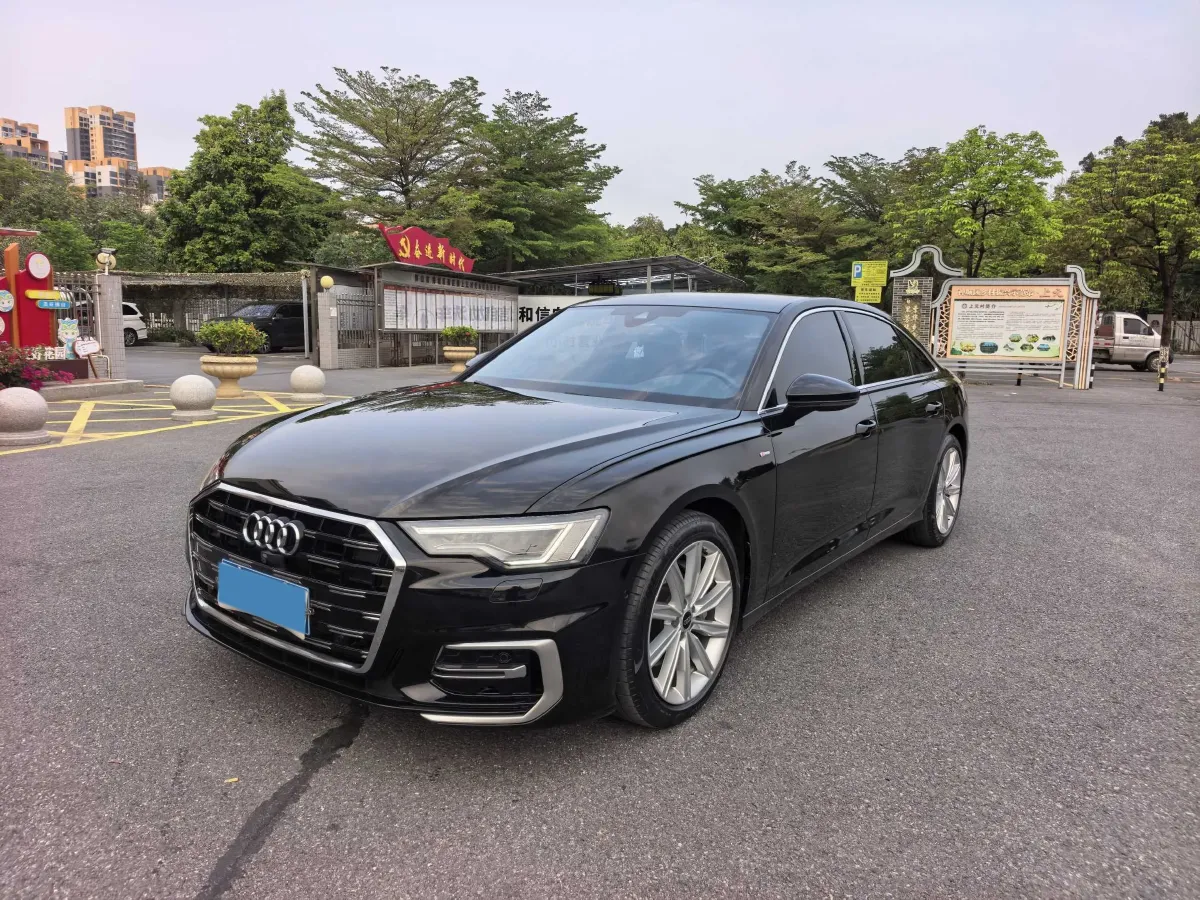2023 Audi A6L 2.0T 245HP L4 7DCT,autocango,china used car exporter,china ev exporter,chinese used car exporter,chinese used ev exporter