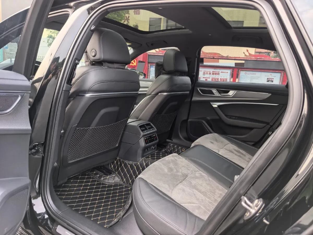 2023 Audi A6L 2.0T 245HP L4 7DCT,autocango,china used car exporter,china ev exporter,chinese used car exporter,chinese used ev exporter
