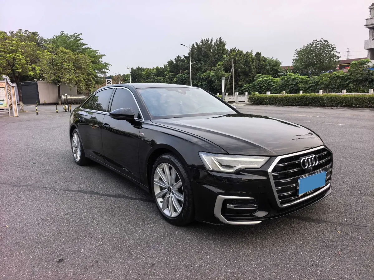 2023 Audi A6L 2.0T 245HP L4 7DCT,autocango,china used car exporter,china ev exporter,chinese used car exporter,chinese used ev exporter