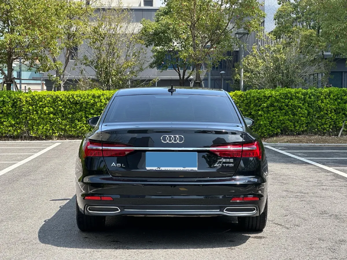 2021 Audi A6L 2.0T 190HP L4 7DCT,autocango,china used car exporter,china ev exporter,chinese used car exporter,chinese used ev exporter