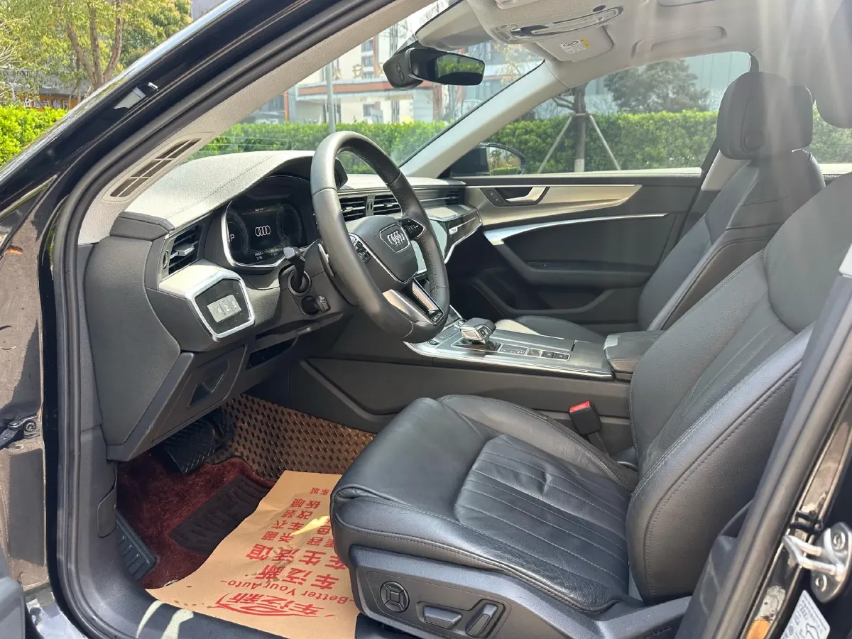 2021 Audi A6L 2.0T 190HP L4 7DCT,autocango,china used car exporter,china ev exporter,chinese used car exporter,chinese used ev exporter