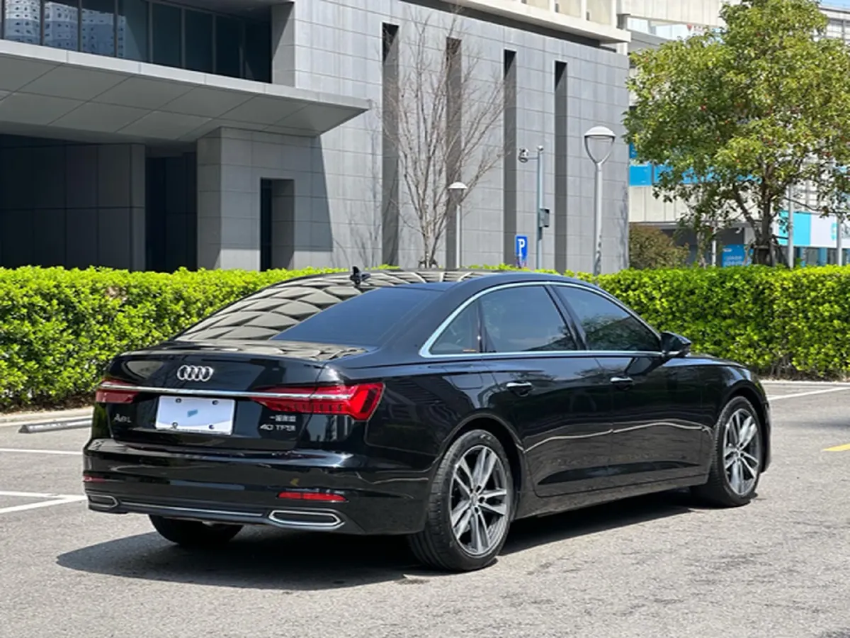 2021 Audi A6L 2.0T 190HP L4 7DCT,autocango,china used car exporter,china ev exporter,chinese used car exporter,chinese used ev exporter