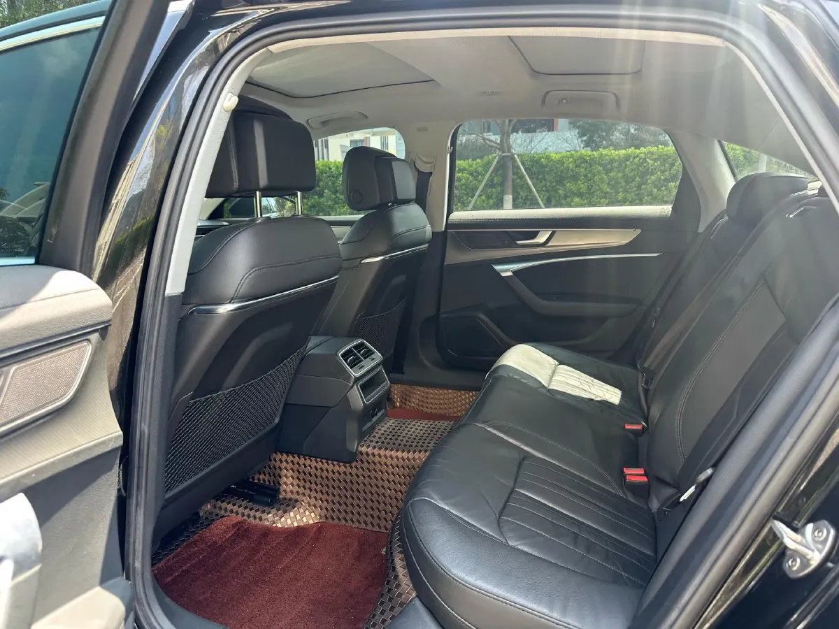 2021 Audi A6L 2.0T 190HP L4 7DCT,autocango,china used car exporter,china ev exporter,chinese used car exporter,chinese used ev exporter