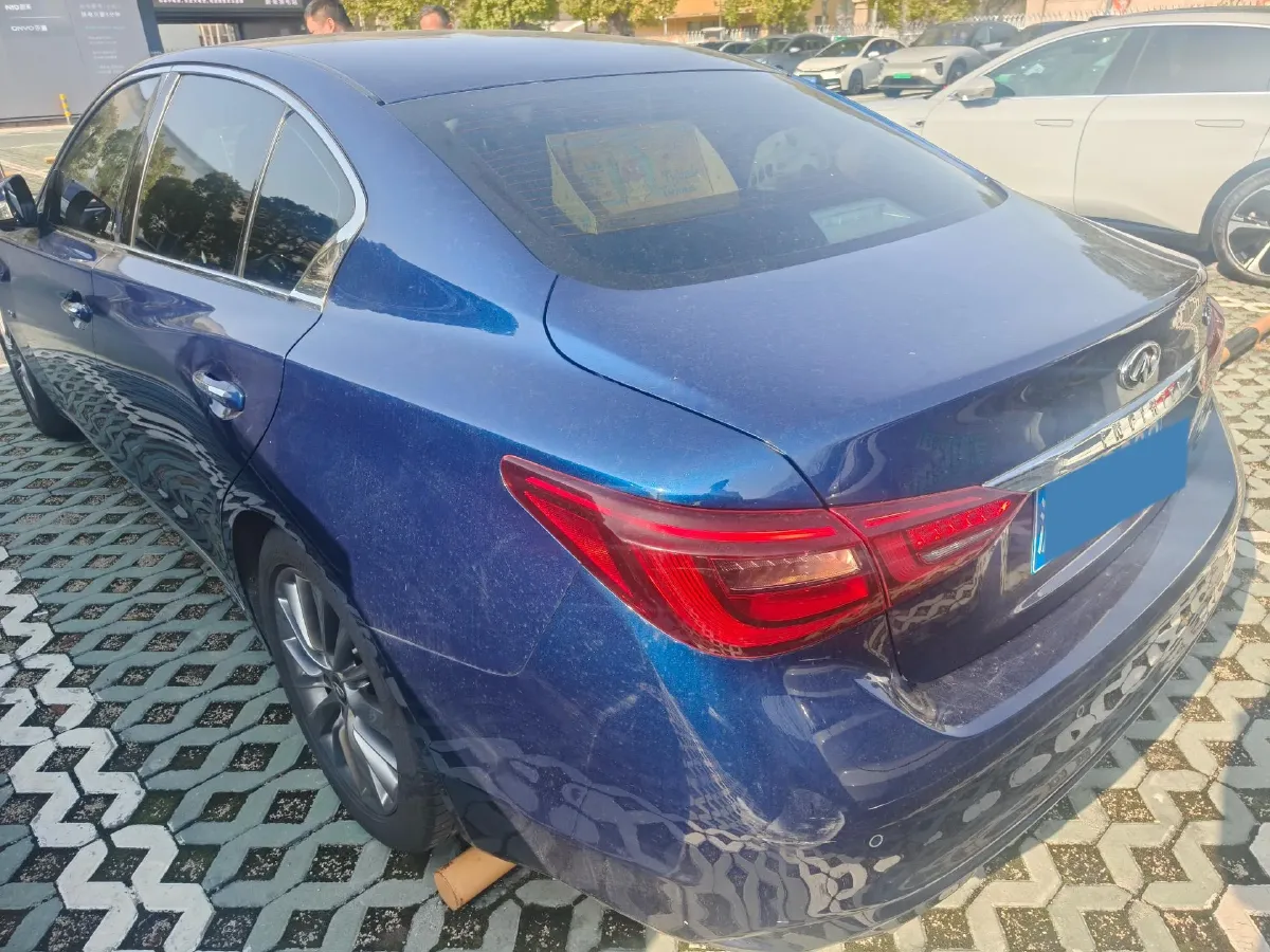 2018 Jeep Grand Commander 2.0T 265HP L4 9AT,autocango,china used car exporter,china ev exporter,chinese used car exporter,chinese used ev exporter