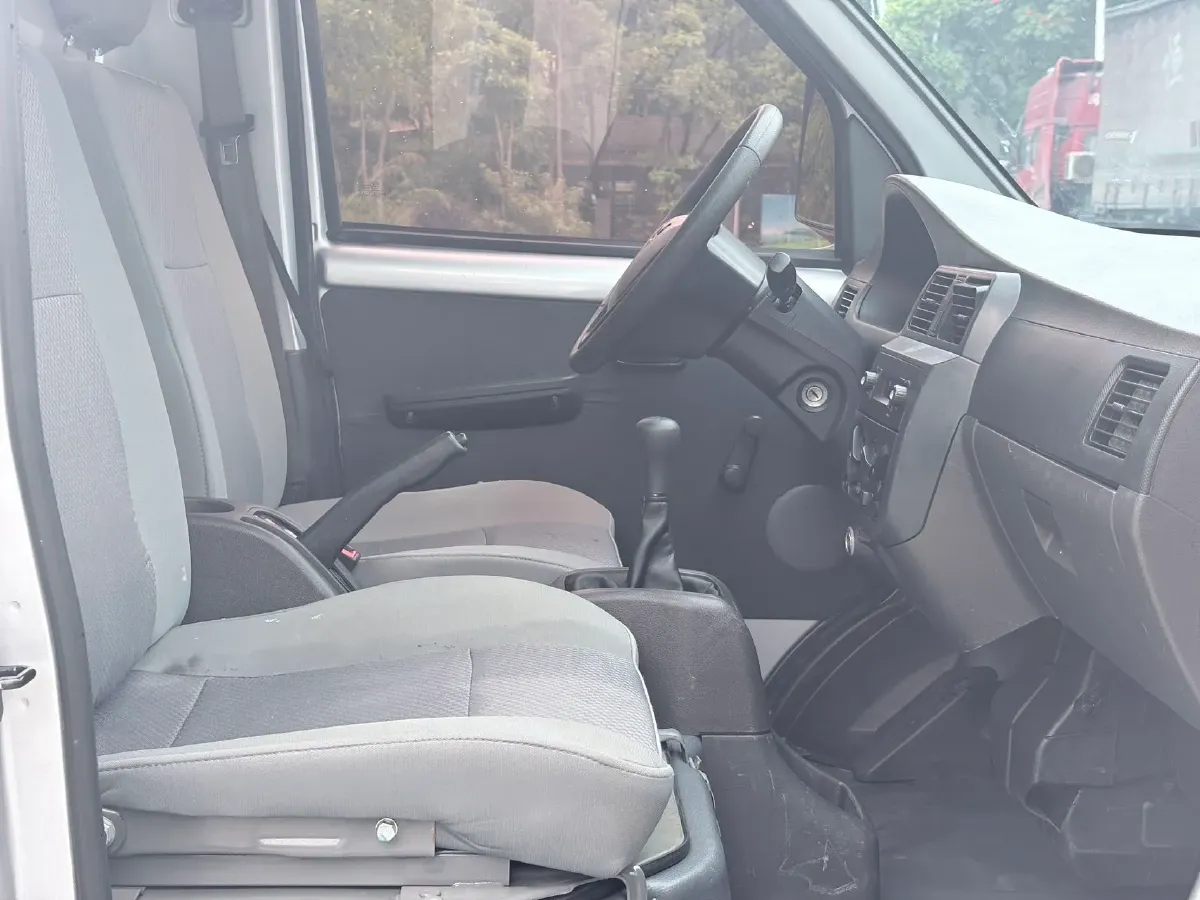 2023 WuLing RongGuang Mini Truck 1.5L 102HP L4 5MT,autocango,china used car exporter,china ev exporter,chinese used car exporter,chinese used ev exporter