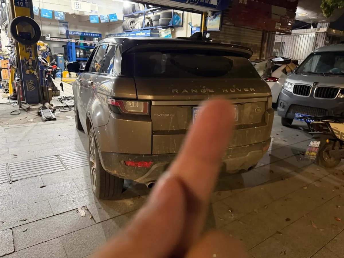 2018 Land Rover Range Rover Evoque 2.0T 241HP L4 9AT,autocango,china used car exporter,china ev exporter,chinese used car exporter,chinese used ev exporter