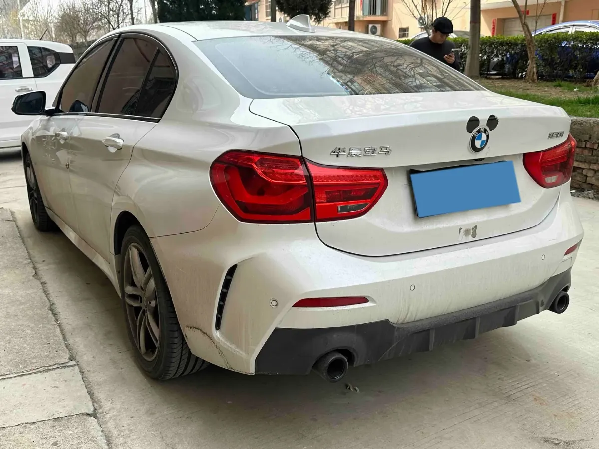 2021 BMW 1 Series 1.5T 140HP L3 7DCT,autocango,china used car exporter,china ev exporter,chinese used car exporter,chinese used ev exporter