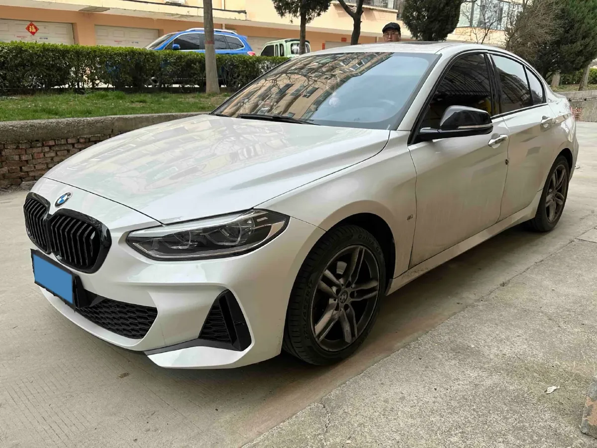 2021 BMW 1 Series 1.5T 140HP L3 7DCT,autocango,china used car exporter,china ev exporter,chinese used car exporter,chinese used ev exporter