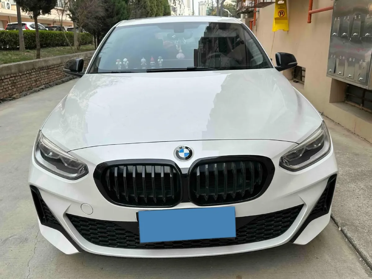 2021 BMW 1 Series 1.5T 140HP L3 7DCT,autocango,china used car exporter,china ev exporter,chinese used car exporter,chinese used ev exporter