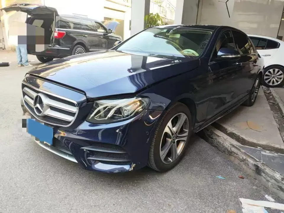 2020 Mercedes-Benz E Class 1.5T 184HP L4 9AT,autocango,china used car exporter,china ev exporter,chinese used car exporter,chinese used ev exporter