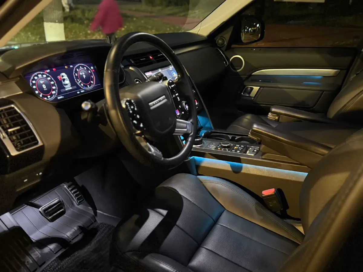 2020 Land Rover Discovery 3.0T 340HP V6 8AT,autocango,china used car exporter,china ev exporter,chinese used car exporter,chinese used ev exporter