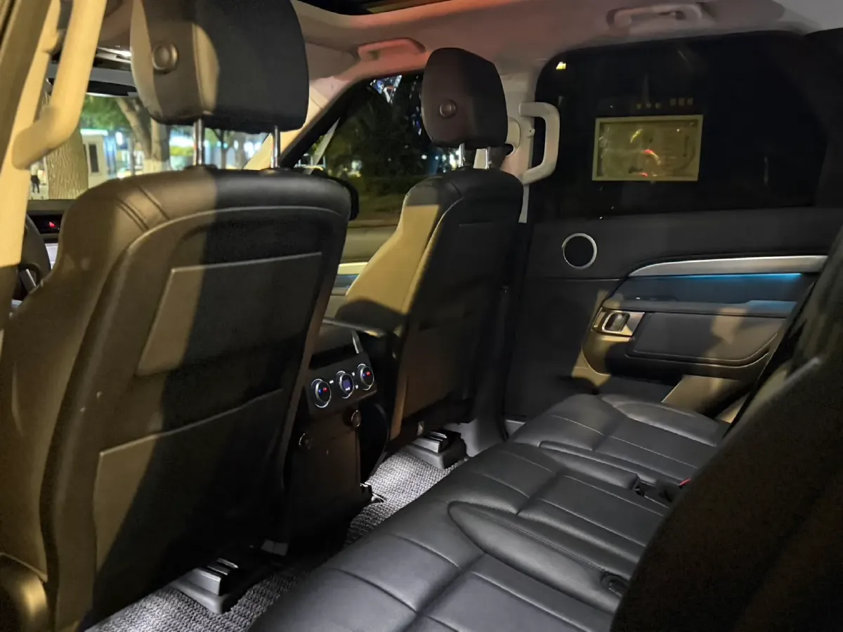 2020 Land Rover Discovery 3.0T 340HP V6 8AT,autocango,china used car exporter,china ev exporter,chinese used car exporter,chinese used ev exporter