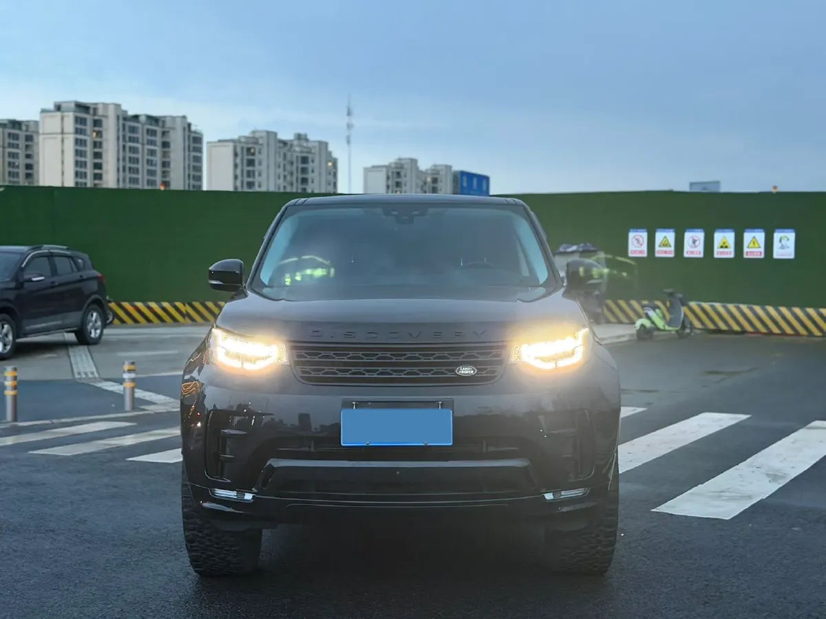 2020 Land Rover Discovery 3.0T 340HP V6 8AT,autocango,china used car exporter,china ev exporter,chinese used car exporter,chinese used ev exporter