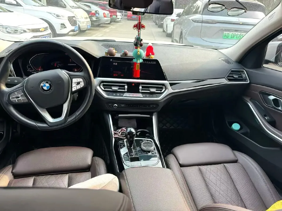 2022 BMW 3 Series 2.0T 156HP L4 8AT,autocango,china used car exporter,china ev exporter,chinese used car exporter,chinese used ev exporter