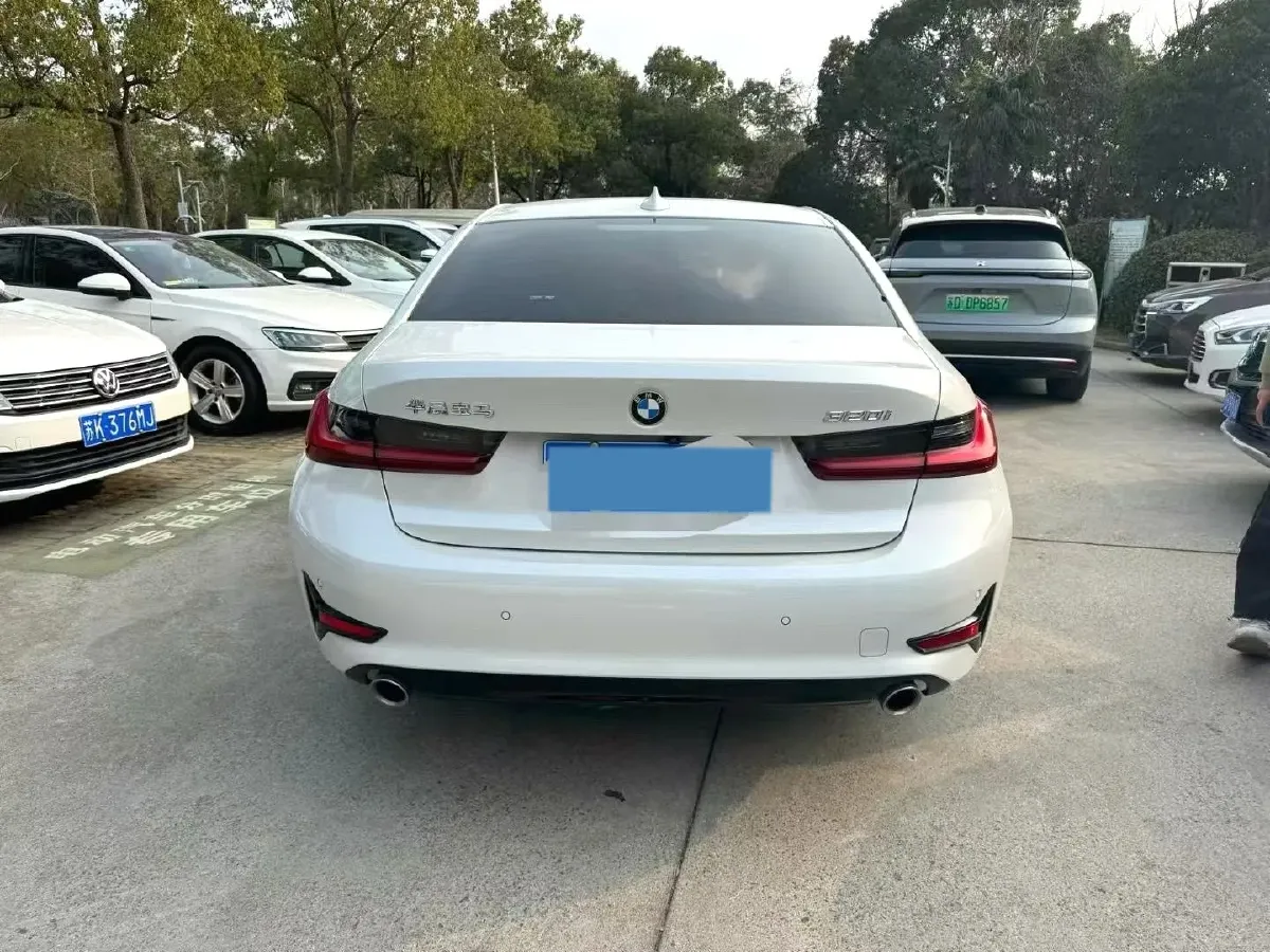 2022 BMW 3 Series 2.0T 156HP L4 8AT,autocango,china used car exporter,china ev exporter,chinese used car exporter,chinese used ev exporter