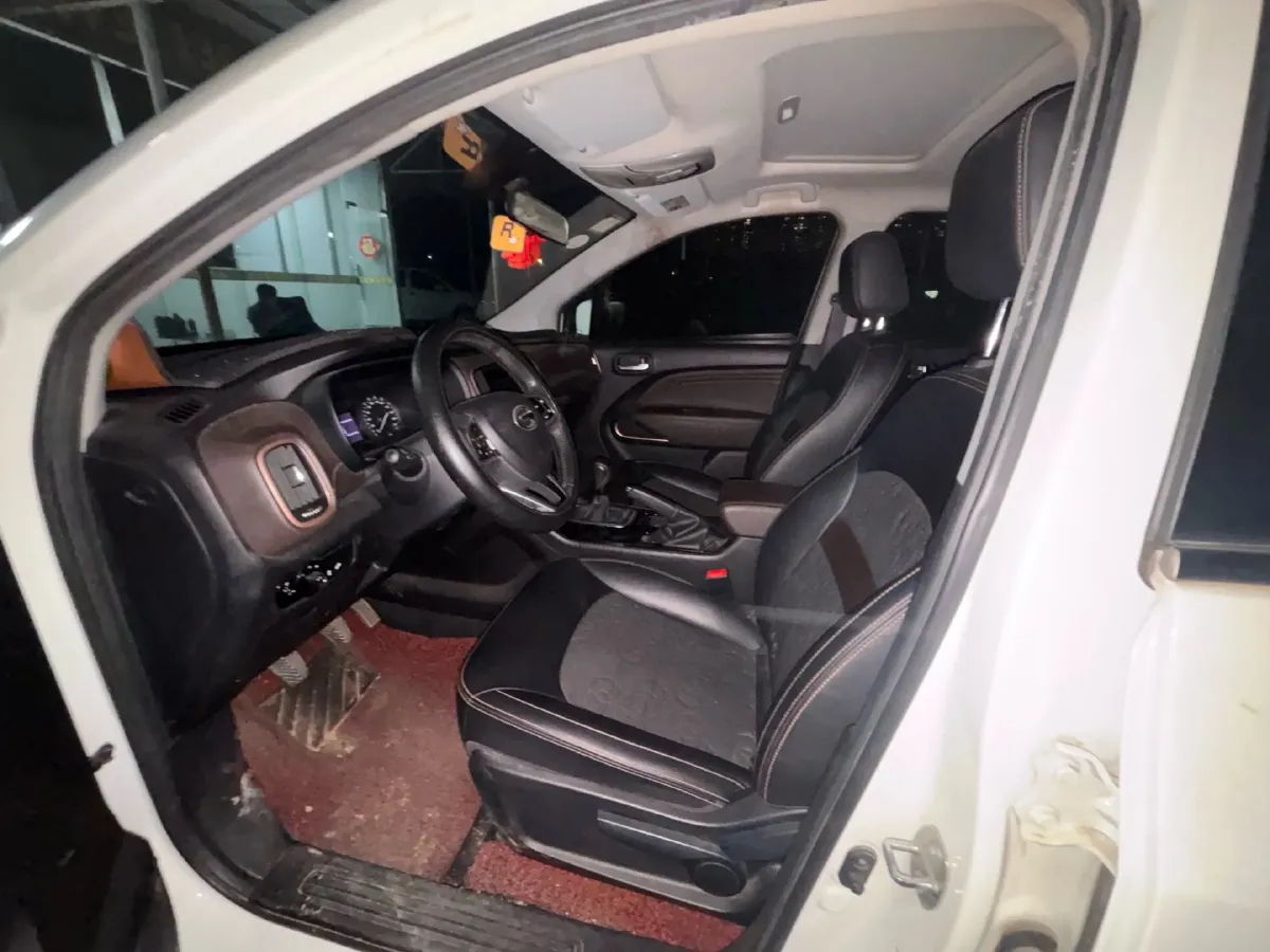 2017 YuTong T7 2.8T 143HP L4 6MT,autocango,china used car exporter,china ev exporter,chinese used car exporter,chinese used ev exporter