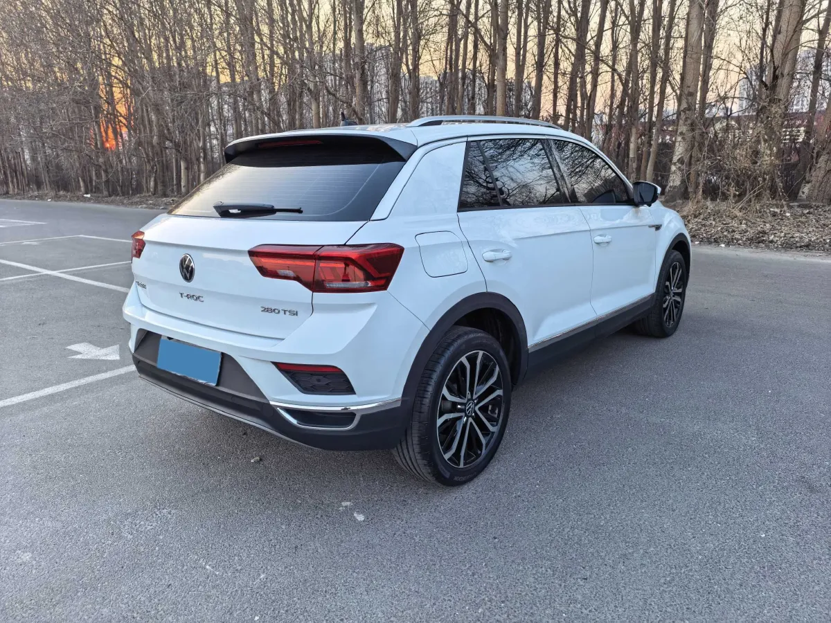 2022 Volkswagen T-Roc 1.4T 150HP L4 7DCT,autocango,china used car exporter,china ev exporter,chinese used car exporter,chinese used ev exporter