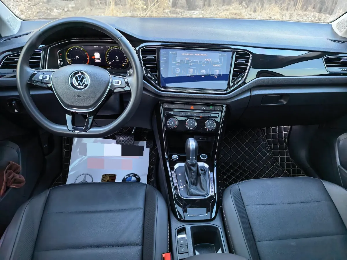 2022 Volkswagen T-Roc 1.4T 150HP L4 7DCT,autocango,china used car exporter,china ev exporter,chinese used car exporter,chinese used ev exporter