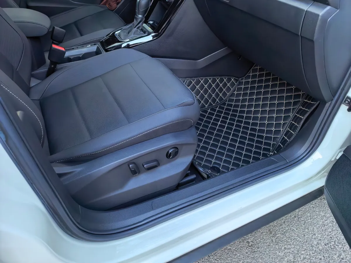 2022 Volkswagen T-Roc 1.4T 150HP L4 7DCT,autocango,china used car exporter,china ev exporter,chinese used car exporter,chinese used ev exporter