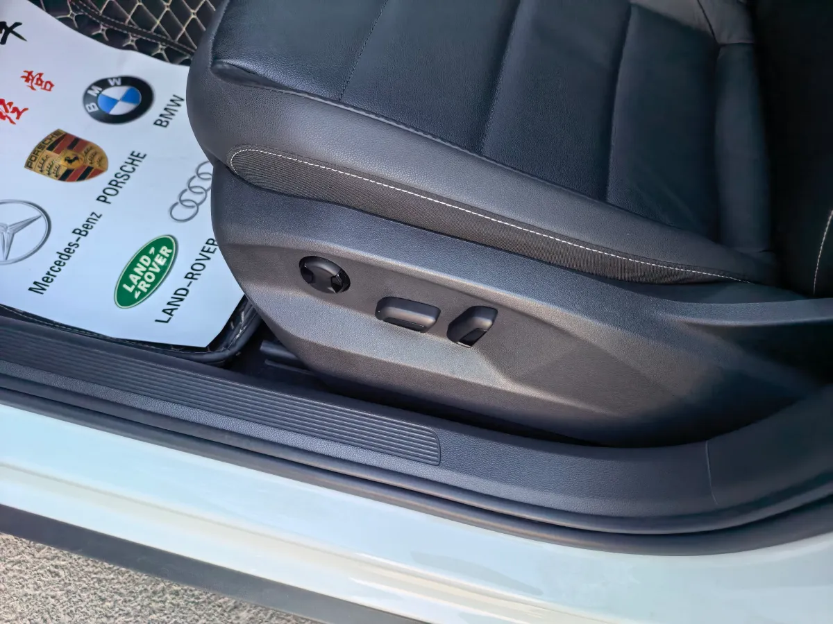 2022 Volkswagen T-Roc 1.4T 150HP L4 7DCT,autocango,china used car exporter,china ev exporter,chinese used car exporter,chinese used ev exporter