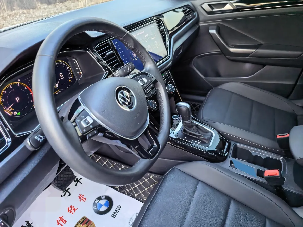 2022 Volkswagen T-Roc 1.4T 150HP L4 7DCT,autocango,china used car exporter,china ev exporter,chinese used car exporter,chinese used ev exporter