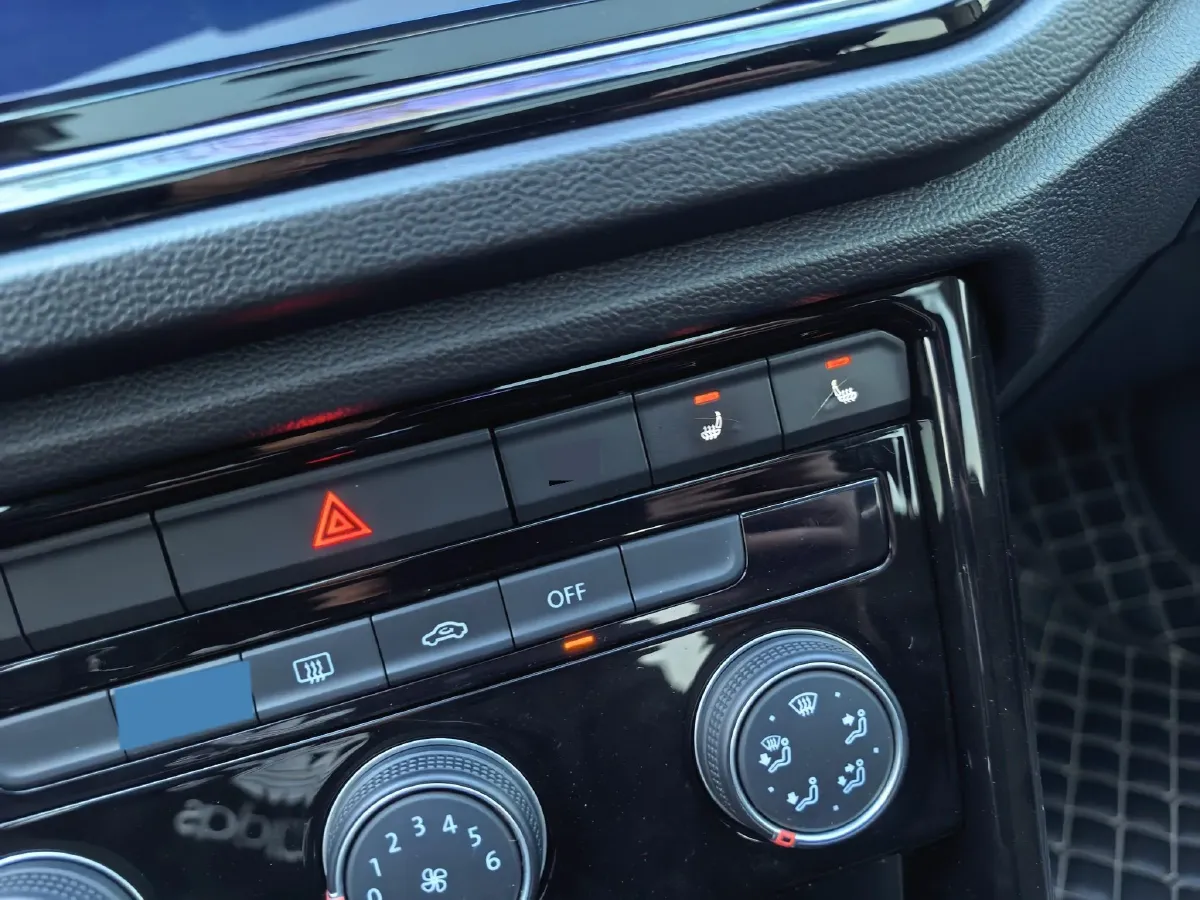 2022 Volkswagen T-Roc 1.4T 150HP L4 7DCT,autocango,china used car exporter,china ev exporter,chinese used car exporter,chinese used ev exporter