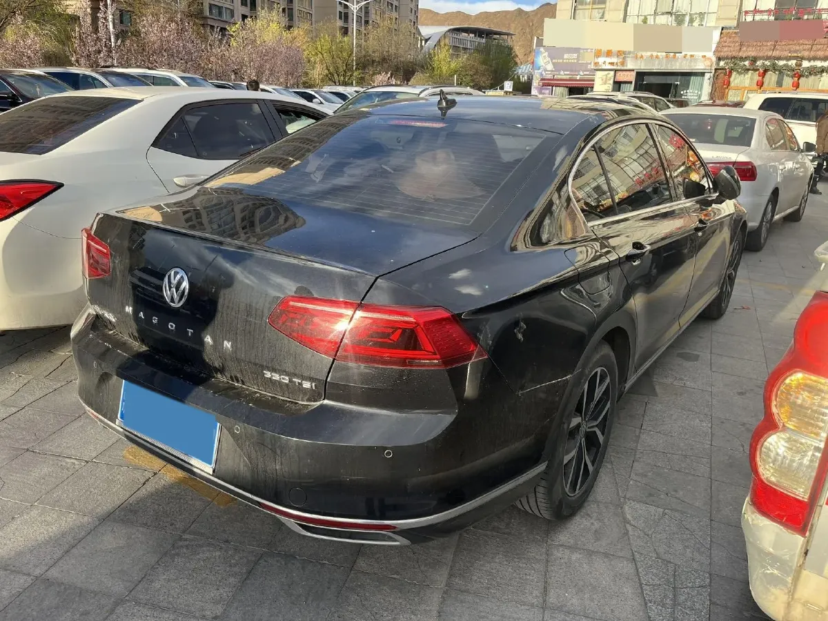 2020 Volkswagen Magotan 2.0T 186HP L4 7DCT,autocango,china used car exporter,china ev exporter,chinese used car exporter,chinese used ev exporter