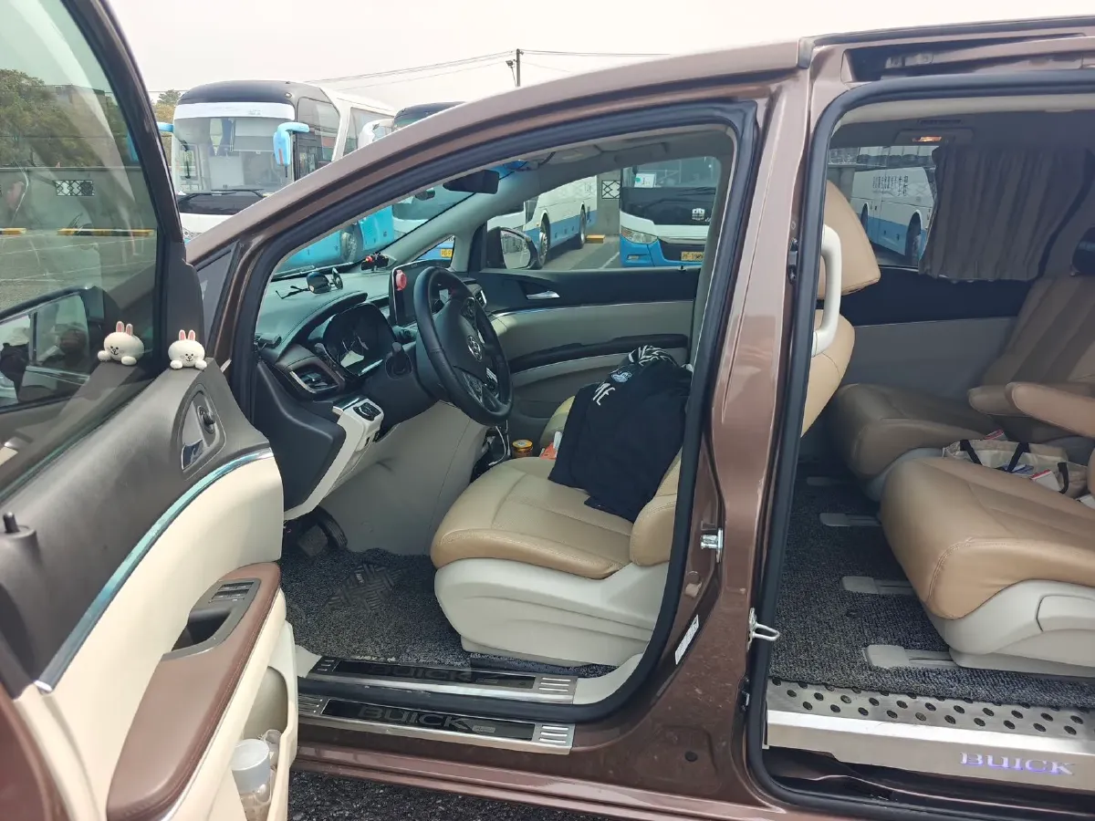 2021 Buick GL8 2.0T 237HP L4 9AT,autocango,china used car exporter,china ev exporter,chinese used car exporter,chinese used ev exporter