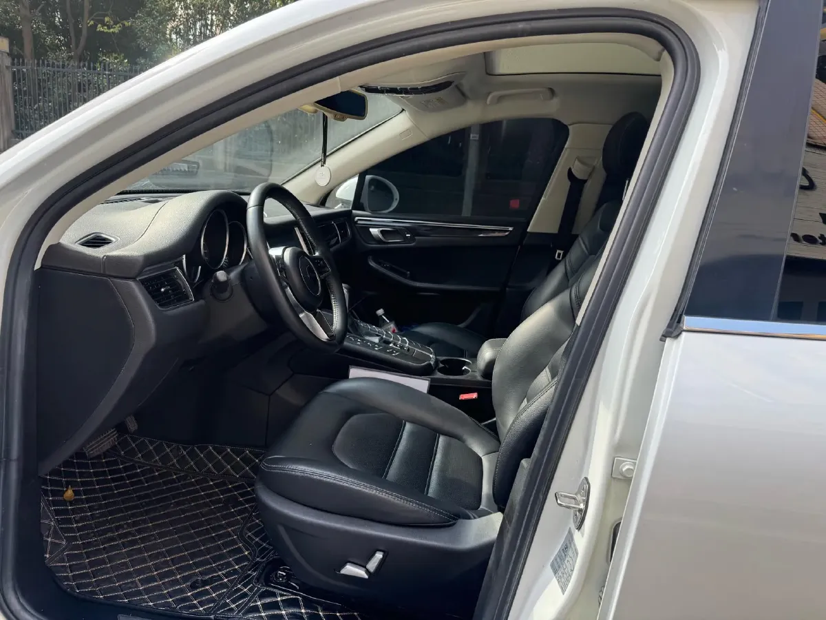 2017 Zotye SR9 2.0T 190HP L4 6DCT,autocango,china used car exporter,china ev exporter,chinese used car exporter,chinese used ev exporter