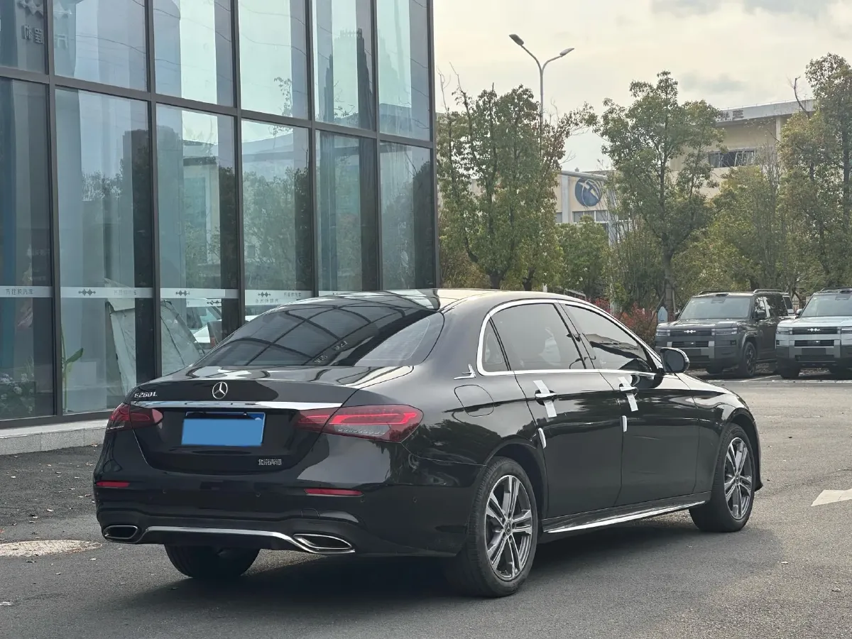 2021 Mercedes-Benz E Class 2.0T 197HP L4 9AT,autocango,china used car exporter,china ev exporter,chinese used car exporter,chinese used ev exporter