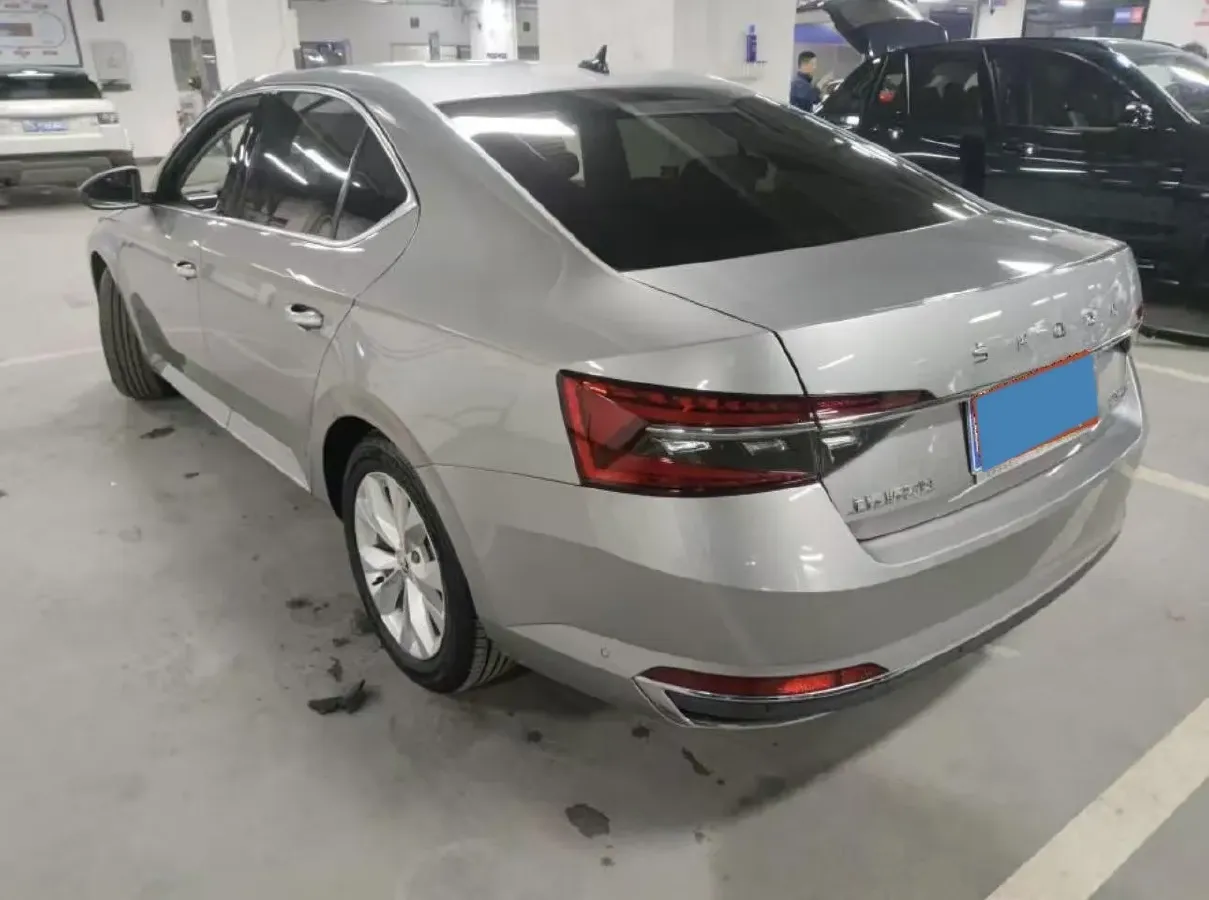 2021 Skoda Superb 1.4T 150HP L4 7DCT,autocango,china used car exporter,china ev exporter,chinese used car exporter,chinese used ev exporter