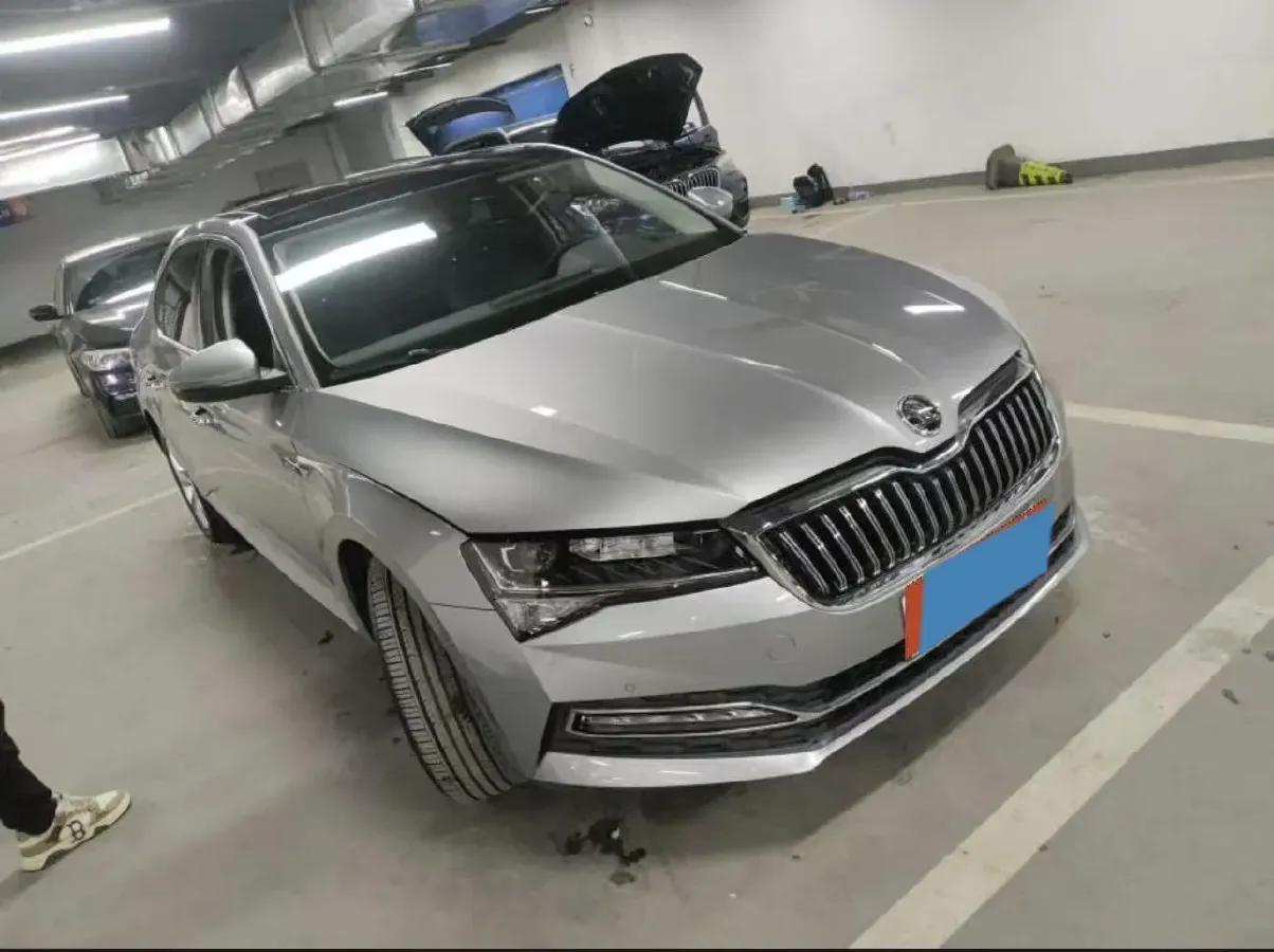 2021 Skoda Superb 1.4T 150HP L4 7DCT,autocango,china used car exporter,china ev exporter,chinese used car exporter,chinese used ev exporter