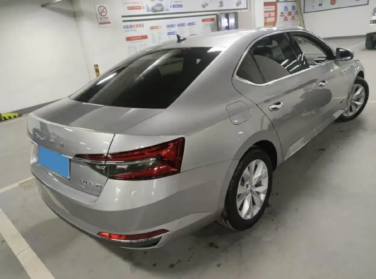 2021 Skoda Superb 1.4T 150HP L4 7DCT,autocango,china used car exporter,china ev exporter,chinese used car exporter,chinese used ev exporter