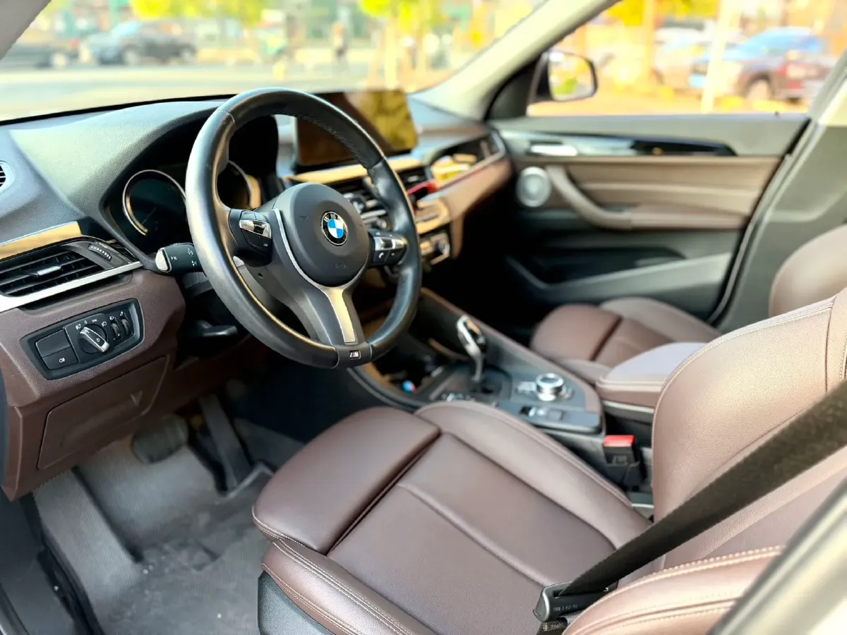 2022 BMW X1 2.0T 192HP L4 7DCT,autocango,china used car exporter,china ev exporter,chinese used car exporter,chinese used ev exporter