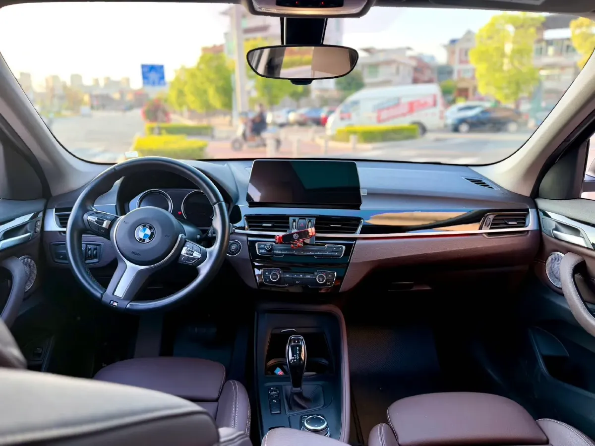 2022 BMW X1 2.0T 192HP L4 7DCT,autocango,china used car exporter,china ev exporter,chinese used car exporter,chinese used ev exporter