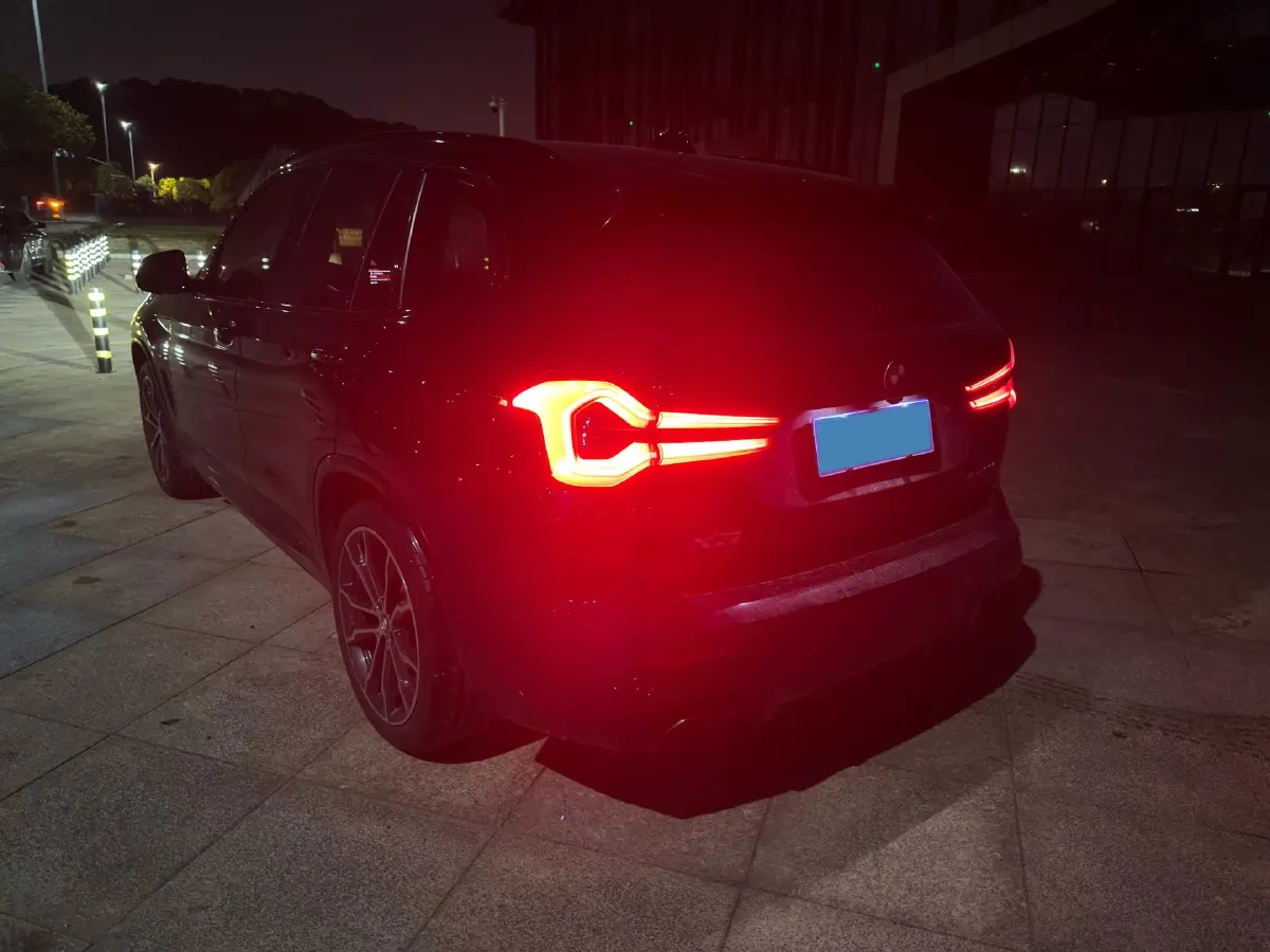 2022 BMW X3 2.0T 252HP L4 8AT,autocango,china used car exporter,china ev exporter,chinese used car exporter,chinese used ev exporter