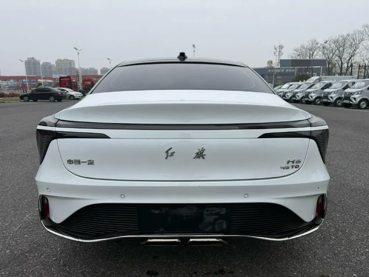 2023 HongQi H6 2.0T 252HP L4 8AT,autocango,china used car exporter,china ev exporter,chinese used car exporter,chinese used ev exporter