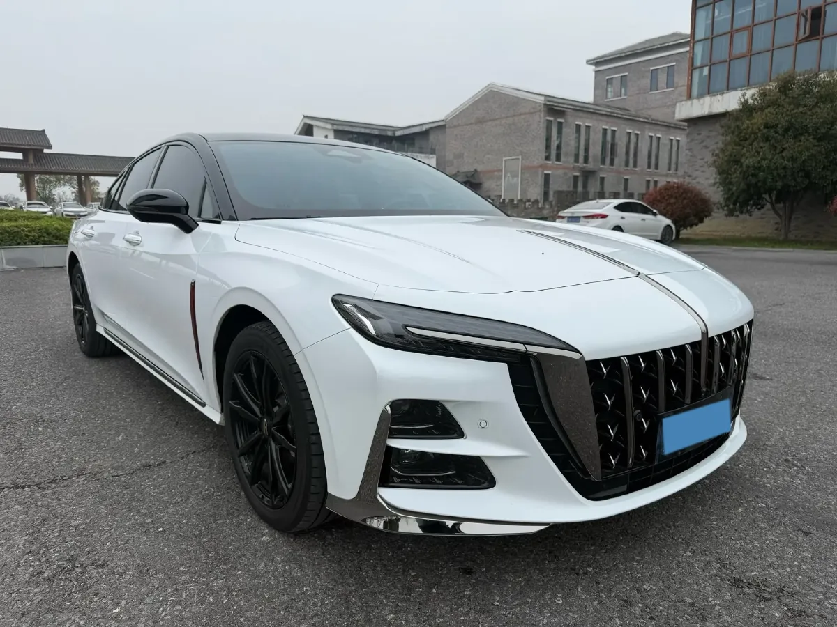 2023 HongQi H6 2.0T 252HP L4 8AT,autocango,china used car exporter,china ev exporter,chinese used car exporter,chinese used ev exporter